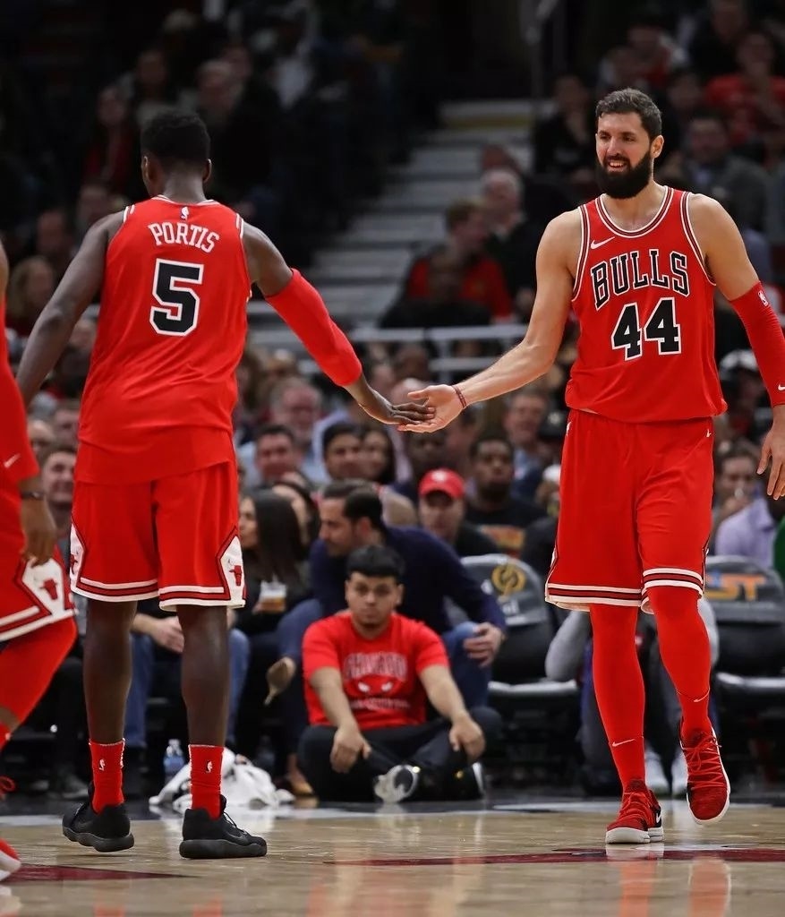 多宝棋牌 -关键时刻突围战来临;密尔沃基雄鹿围绕欧超杯更衣室发声;压力陡增;高层口径保持一致的简单介绍